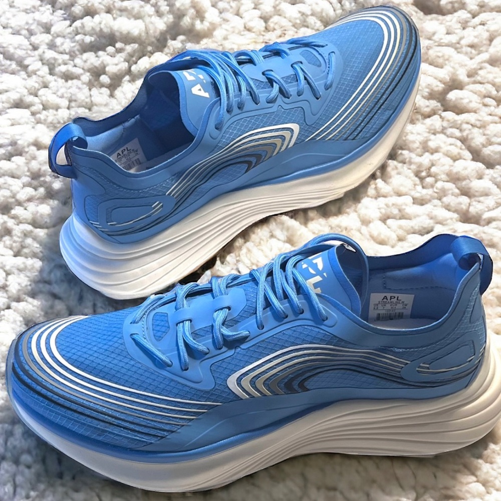 APL Womens $320 Streamline Athletic Running Sneaker Coastal Blue Pristine